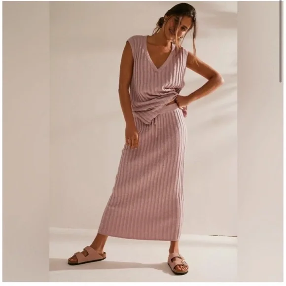 Free People Beach Linen Blend Veda Sweater Vest Ribbed V-Neck Sleeveless - Picture 2 of 10